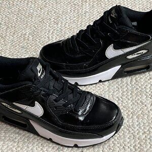 NIKE Air Max 90 Boys Size 1.5Y Kids Black Sneakers Run Shoes HF6357-002